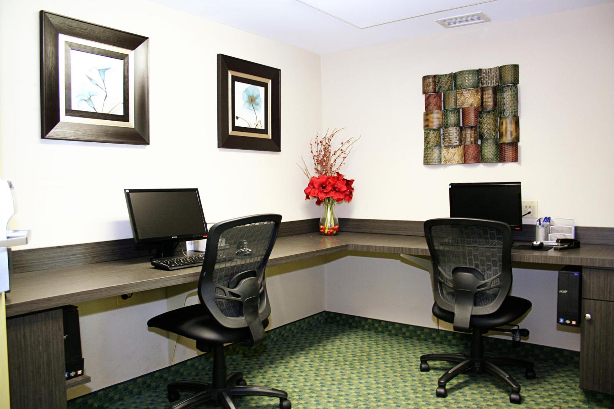 Candlewood Suites Harrisonburg By Ihg Екстериор снимка