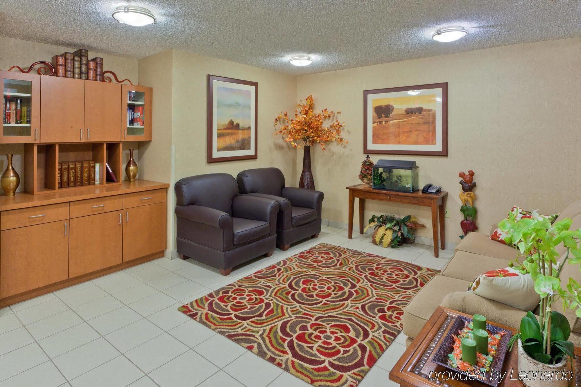 Candlewood Suites Harrisonburg By Ihg Интериор снимка