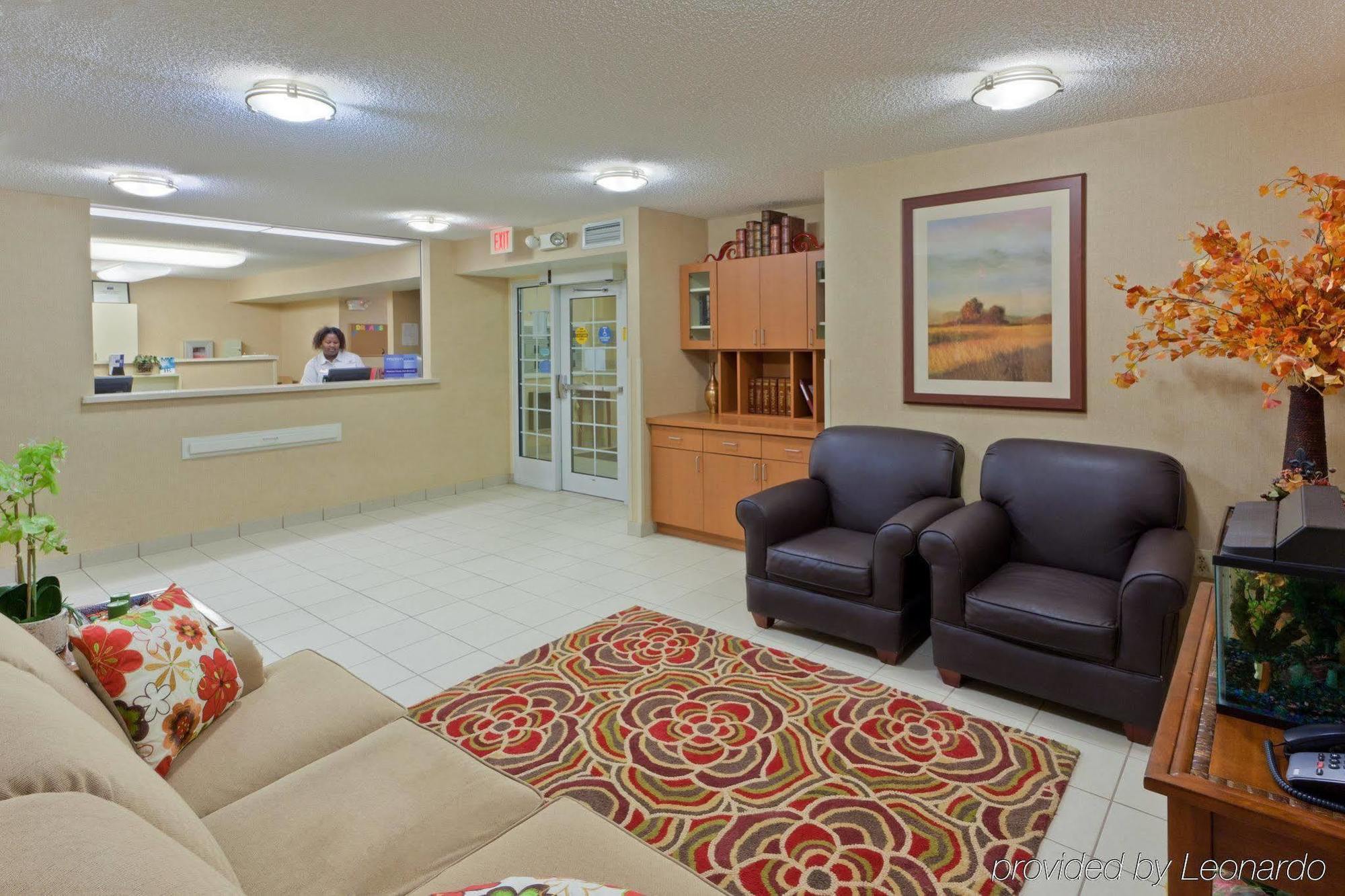 Candlewood Suites Harrisonburg By Ihg Интериор снимка