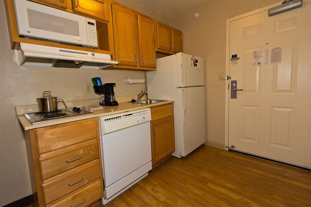 Candlewood Suites Harrisonburg By Ihg Екстериор снимка